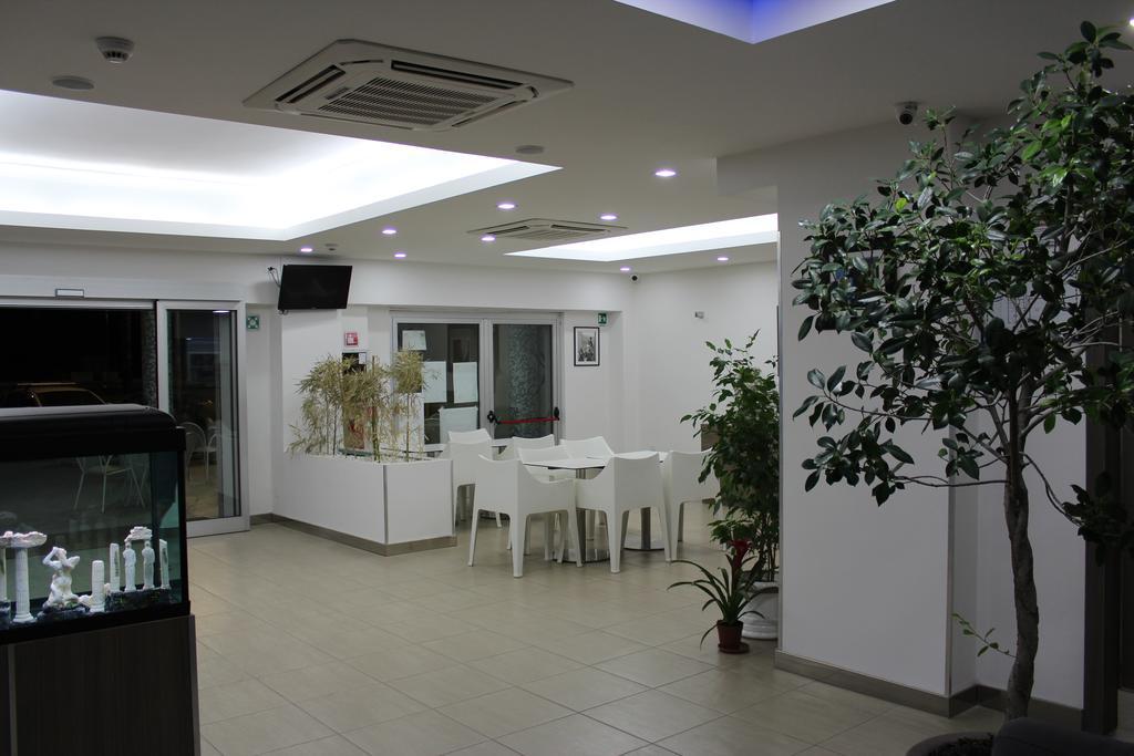 Hotel Poseidon Corigliano Calabro Exteriör bild